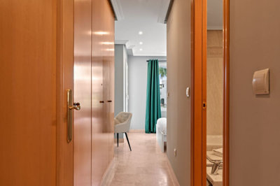 10-bb915d1cb19341576dcdc994b81ab9c5