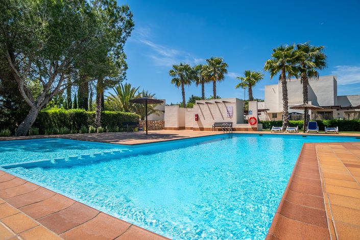 Image No.2-3 Bed Villa for sale