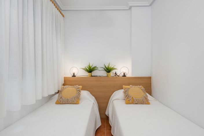 Image No.13-3 Bed Apartment for sale