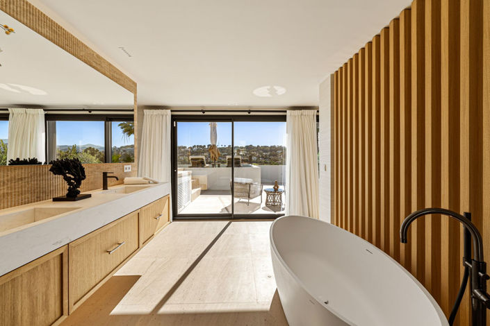 Image No.19-6 Bed Villa for sale