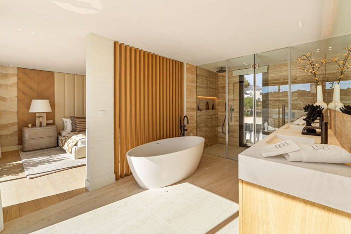 Image No.30-6 Bed Villa for sale