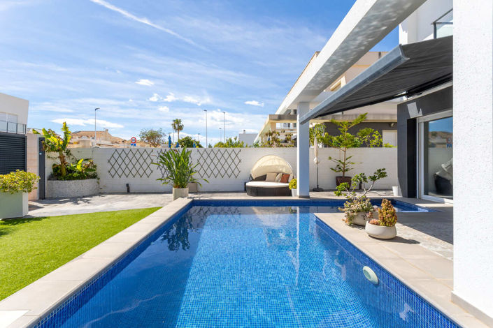 Image No.13-3 Bed Villa for sale