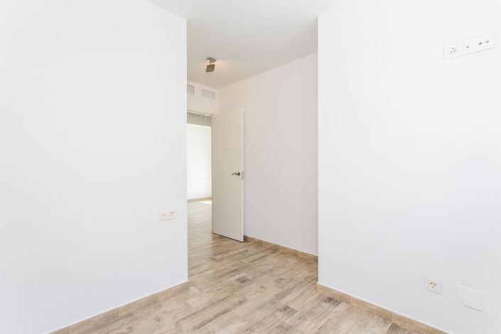 Image No.19-3 Bed Villa for sale