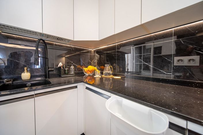 Image No.10-3 Bed Townhouse for sale