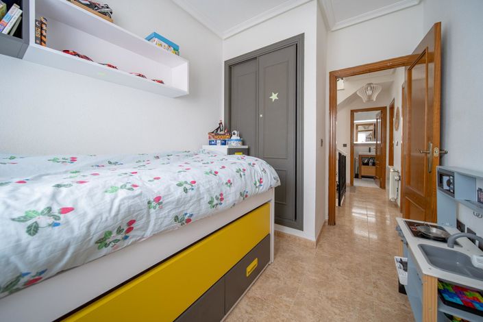 Image No.21-3 Bed Townhouse for sale