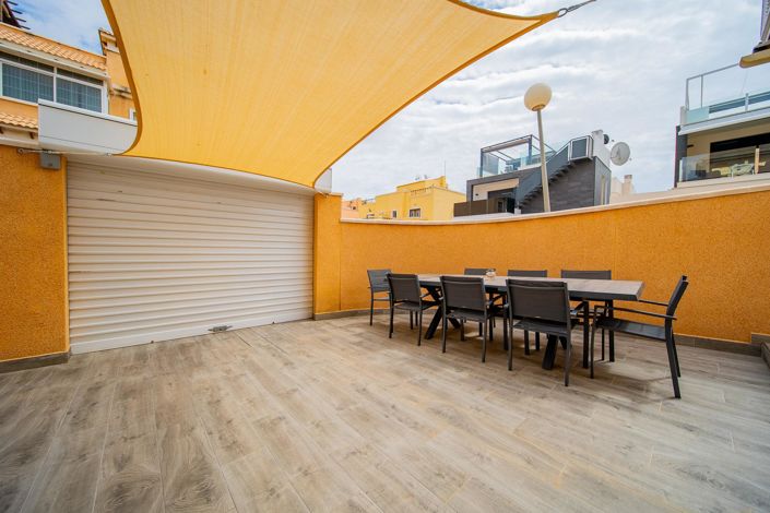 Image No.35-3 Bed Townhouse for sale