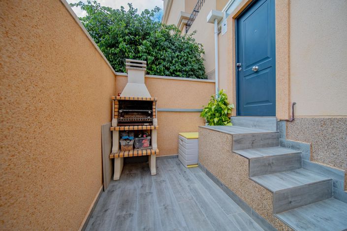 Image No.38-3 Bed Townhouse for sale