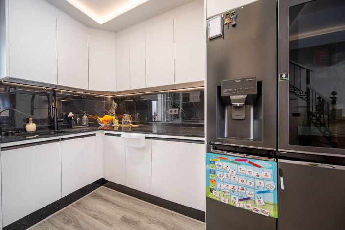 Image No.8-3 Bed Townhouse for sale