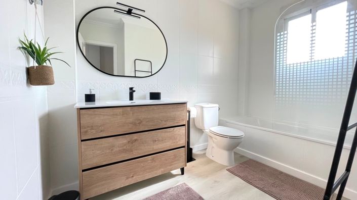 Image No.19-3 Bed Townhouse for sale