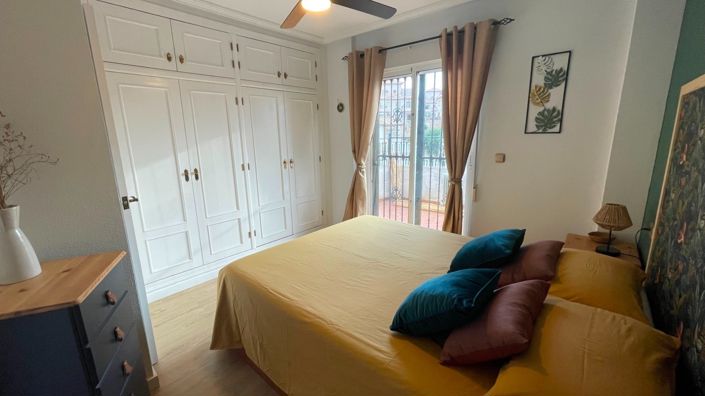 Image No.21-3 Bed Townhouse for sale