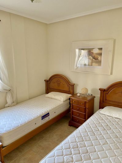 Image No.15-3 Bed House for sale