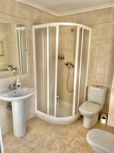 Image No.16-3 Bed House for sale