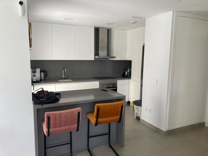 Image No.11-3 Bed House for sale