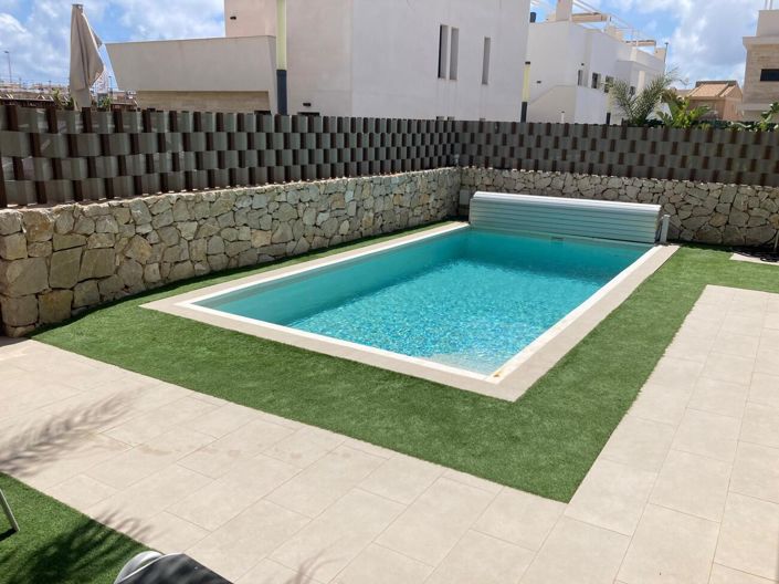 Image No.6-3 Bed House for sale