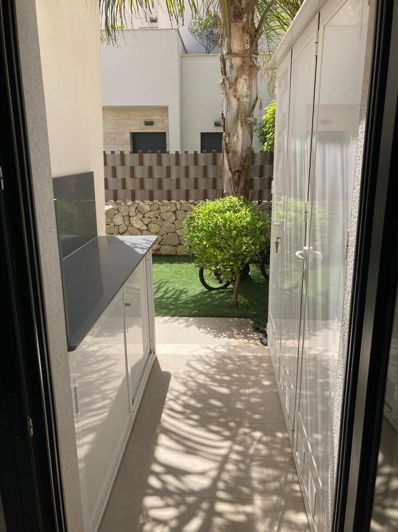 Image No.9-3 Bed House for sale