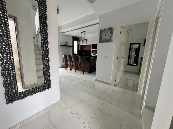 Image No.13-3 Bed Villa for sale