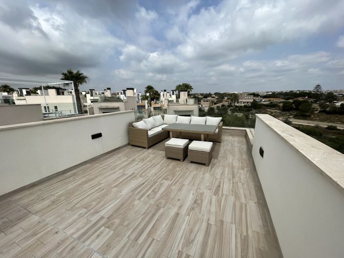 Image No.28-4 Bed Villa for sale