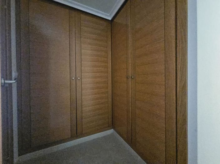 Image No.21-3 Bed Apartment for sale