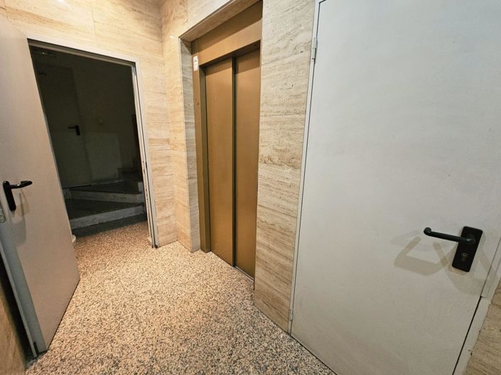 Image No.3-3 Bed Apartment for sale