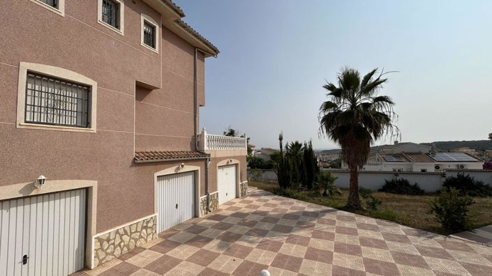 Image No.11-5 Bed Villa for sale