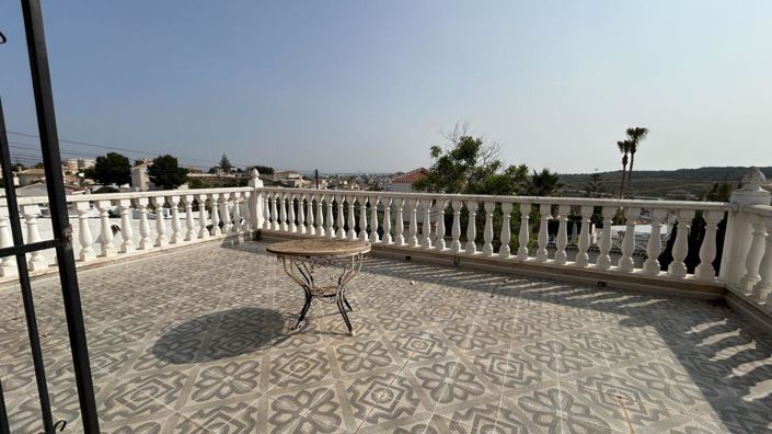 Image No.30-5 Bed Villa for sale