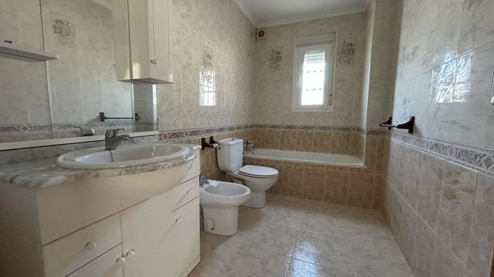 Image No.39-5 Bed Villa for sale