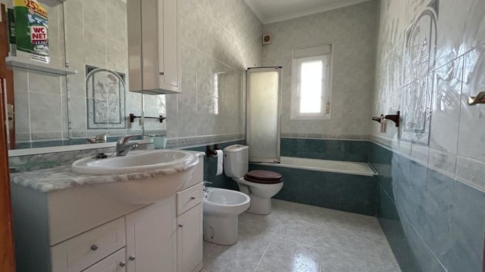 Image No.43-5 Bed Villa for sale