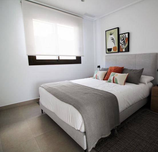 Image No.8-3 Bed Townhouse for sale