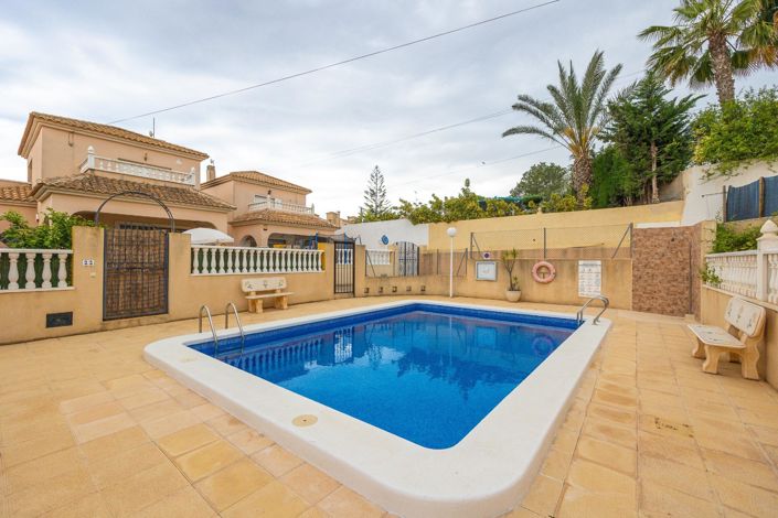 Image No.5-3 Bed Villa for sale