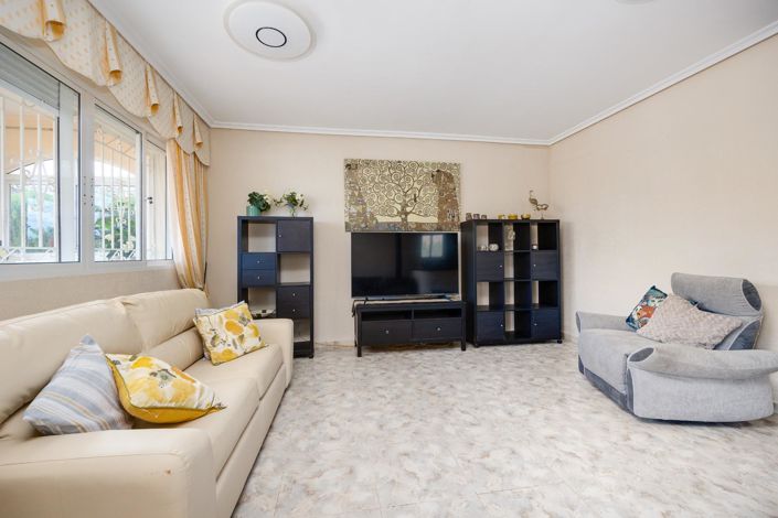 Image No.6-3 Bed Villa for sale