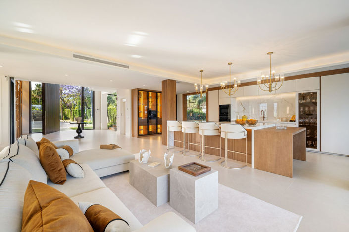 Image No.10-6 Bed Villa for sale