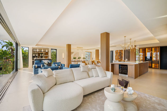 Image No.8-6 Bed Villa for sale