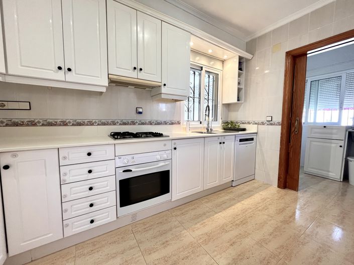 Image No.9-5 Bed Villa for sale