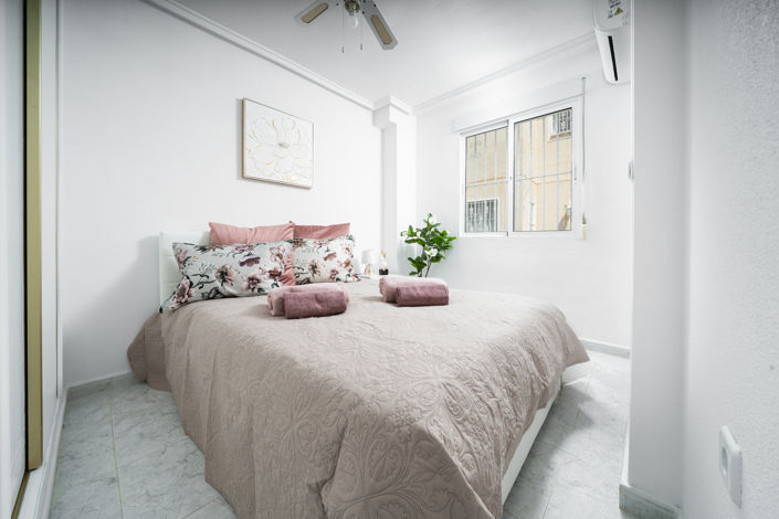 Image No.14-4 Bed Townhouse for sale