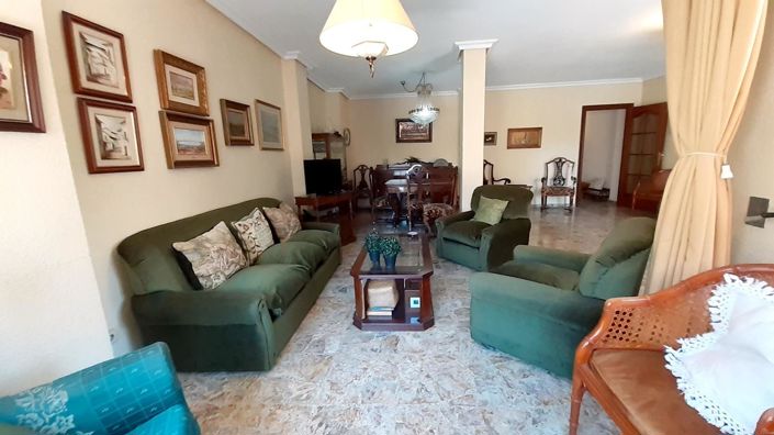 Image No.8-4 Bed Apartment for sale