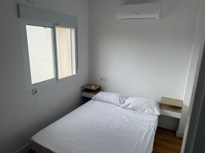 Image No.21-3 Bed Townhouse for sale