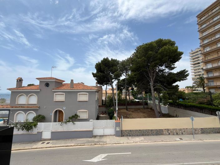 Image No.40-3 Bed Duplex for sale