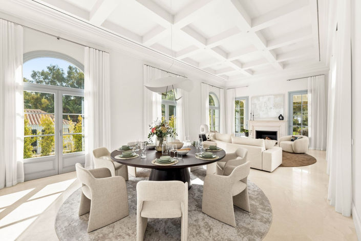 Image No.2-4 Bed Villa for sale