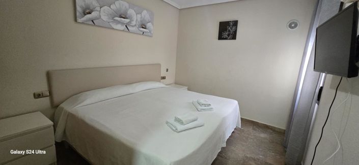 Image No.15-3 Bed Apartment for sale