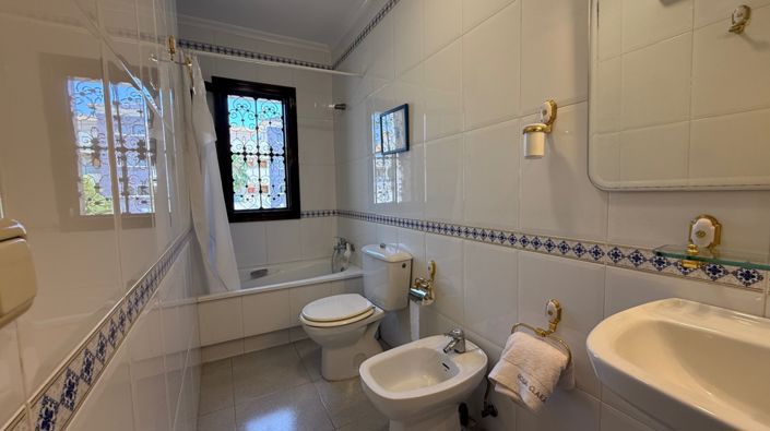 Image No.9-4 Bed Villa for sale