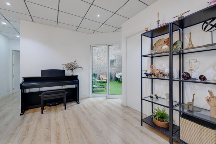 Image No.48-4 Bed Apartment for sale