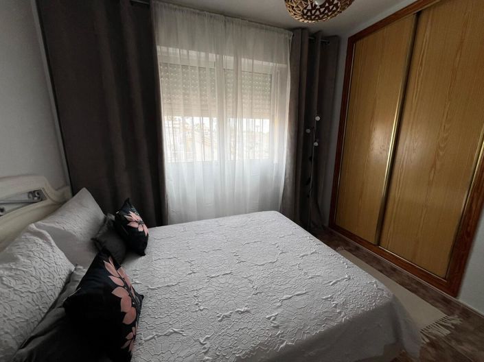 Image No.17-3 Bed Property for sale