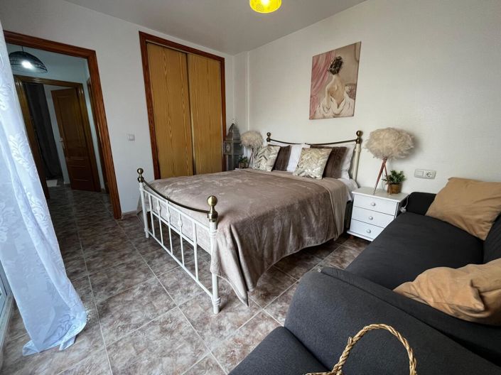 Image No.18-3 Bed Property for sale