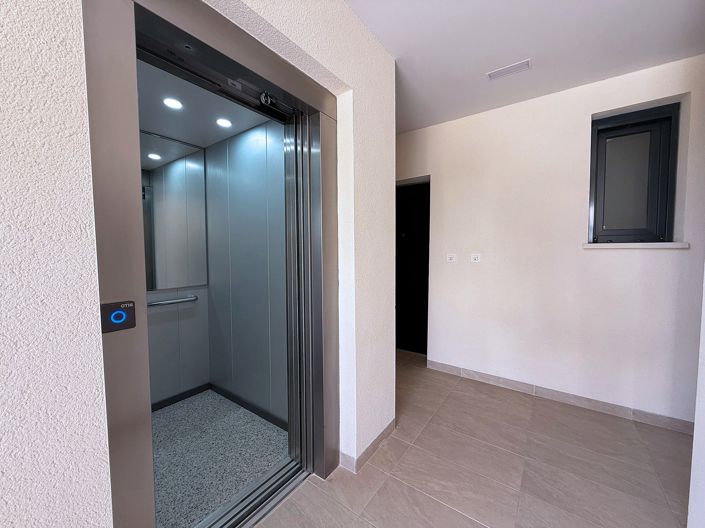 Image No.38-2 Bed Property for sale