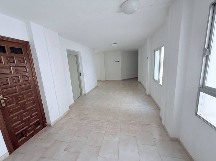 Image No.24-3 Bed Apartment for sale