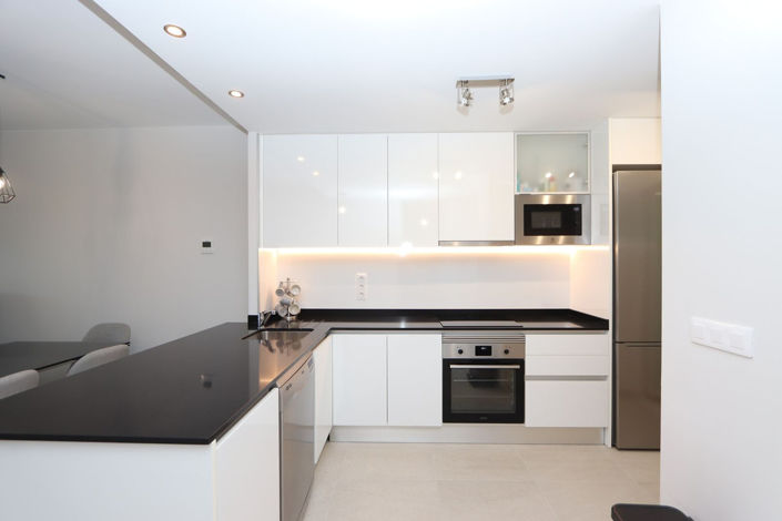 Image No.18-3 Bed Apartment for sale