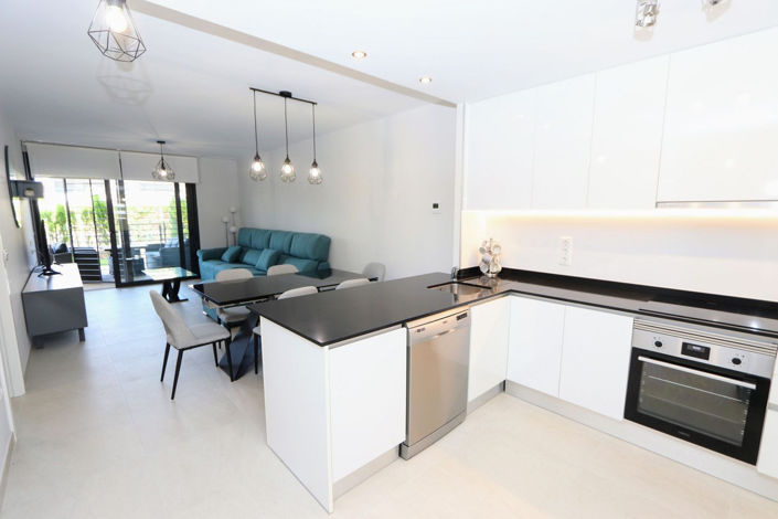 Image No.20-3 Bed Apartment for sale