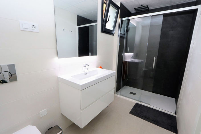 Image No.29-3 Bed Apartment for sale