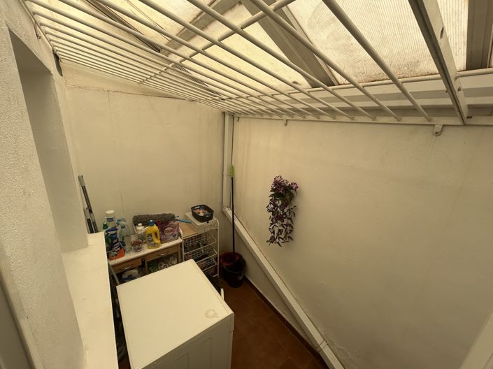 Image No.14-2 Bed Townhouse for sale