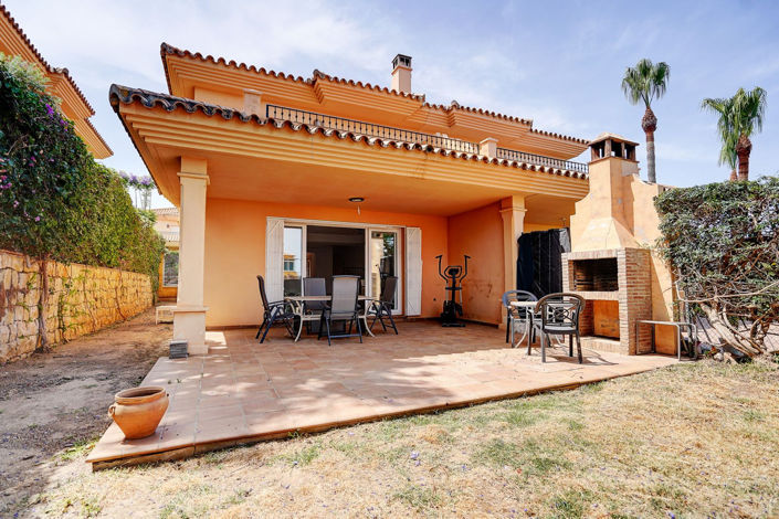 Image No.1-3 Bed Villa for sale
